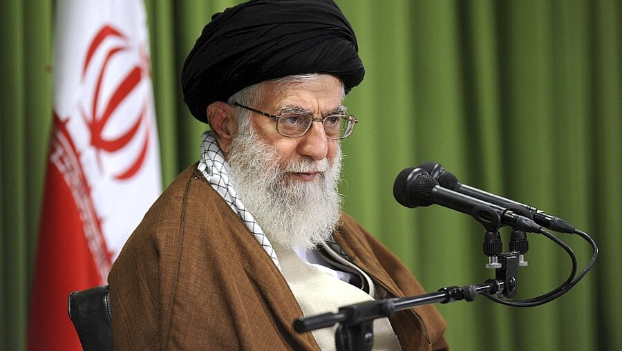 Ajatollah Ali Chamenei / © Office of the Iranian Supreme Leader/AP (dpa)