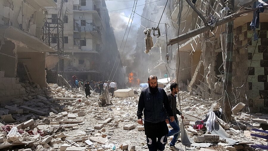 Zerstörung in Aleppo / © Zouhir Al Shimale (dpa)