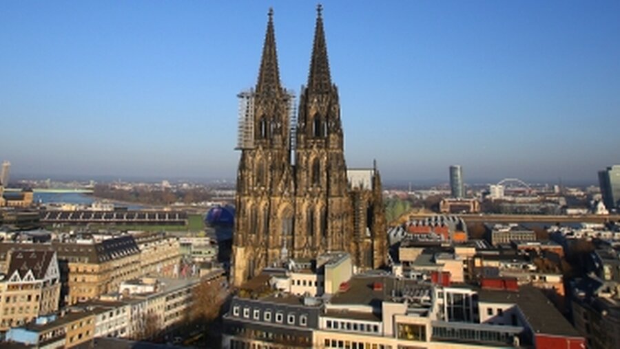 Wahrzeichen der Stadt: Kölner Dom (dpa)