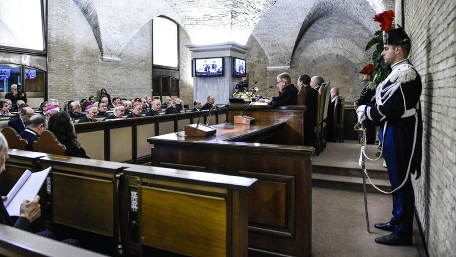 Blick in vatikanischen Gerichtssaal (Archiv) / © Cristian Gennari (KNA)