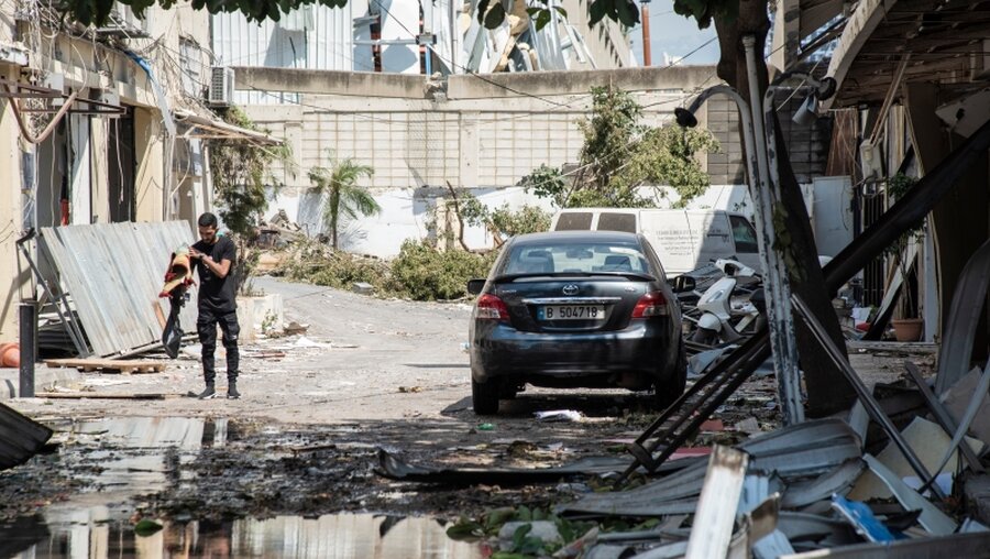 Bild der Zerstörung nach der Explosion in Beirut / © Hussein Kassir (shutterstock)