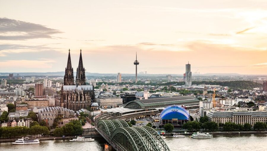 Blick auf den Kölner Dom / © Guenter Albers (shutterstock)