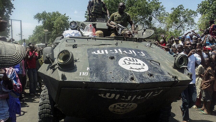 Boko Haram verfügt über schwere Waffen (dpa)