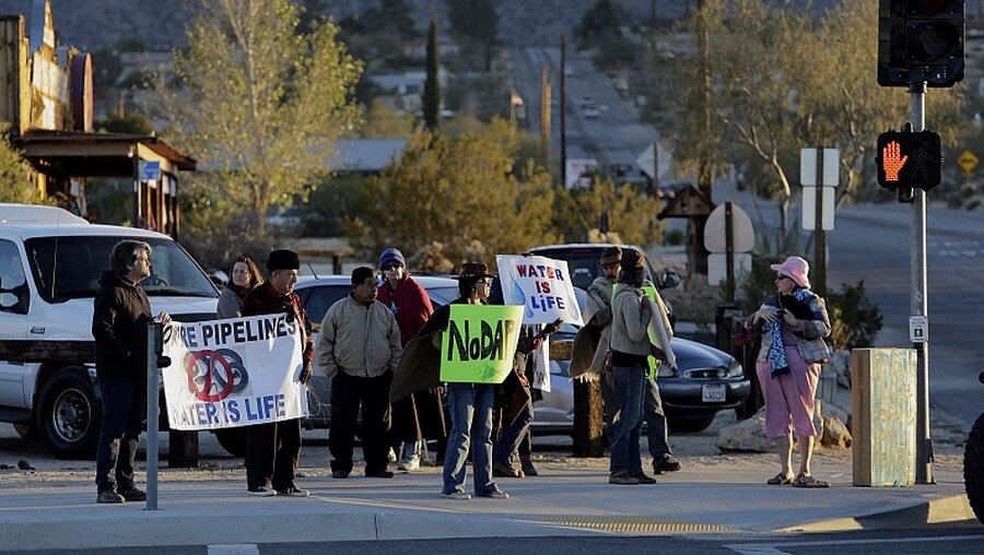 Protest gegen die Dakota Access-Pipeline / © Paul Buck (dpa)