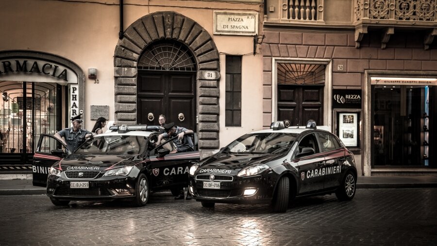 Carabinieri in Rom / © tvamvakinos (shutterstock)