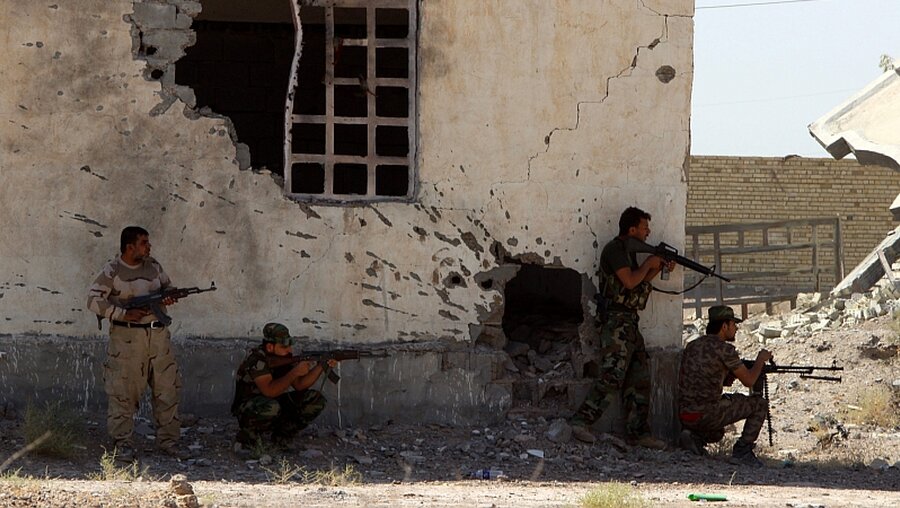 Armee im Kampf gegen den IS / © Haider Al-Assadee (dpa)