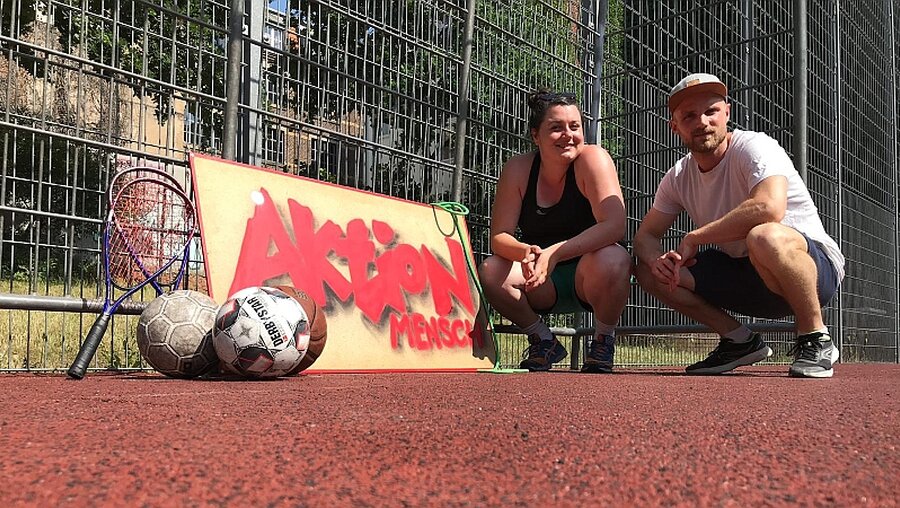 Das Team der Woche – Charlotta Quidde und Felix Heyer von „Unser Platz“, dem Kinder- und Jugendzentrum der GOT Elsaßstraße (privat)