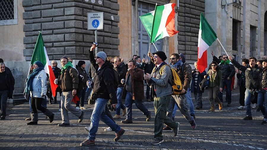 Demonstrationen gegen Migration in Rom / © MZeta (shutterstock)