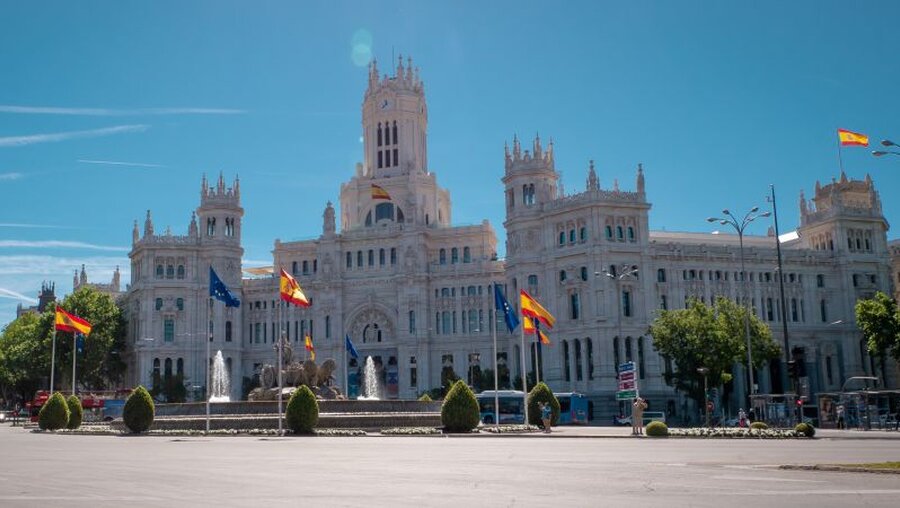 Der Palacio de Cibeles, Sitz der Stadtverwaltung von Madrid / © Vivvi Smak (shutterstock)
