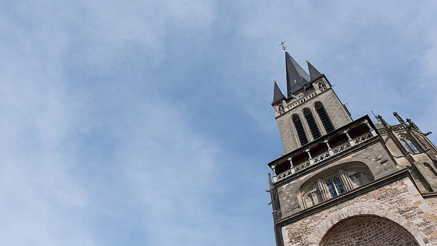 Domturm in Aachen / © Elisabeth Schomaker (KNA)
