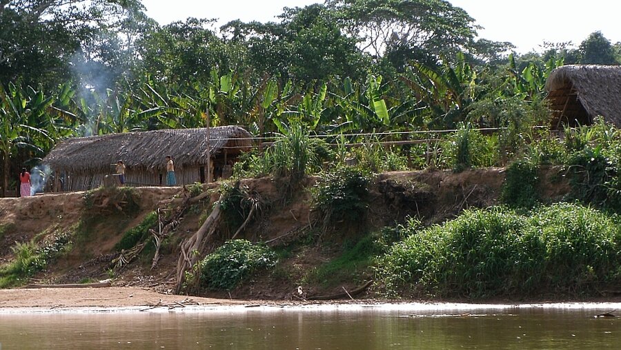 Dorf im Bolivianischen Amazonas / © Ben Trumble (dpa)