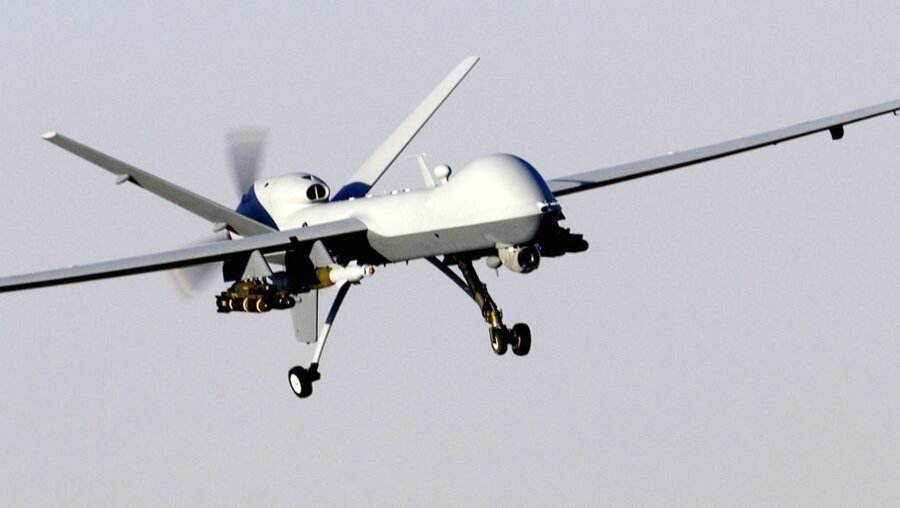 Militärische Drohne (dpa)