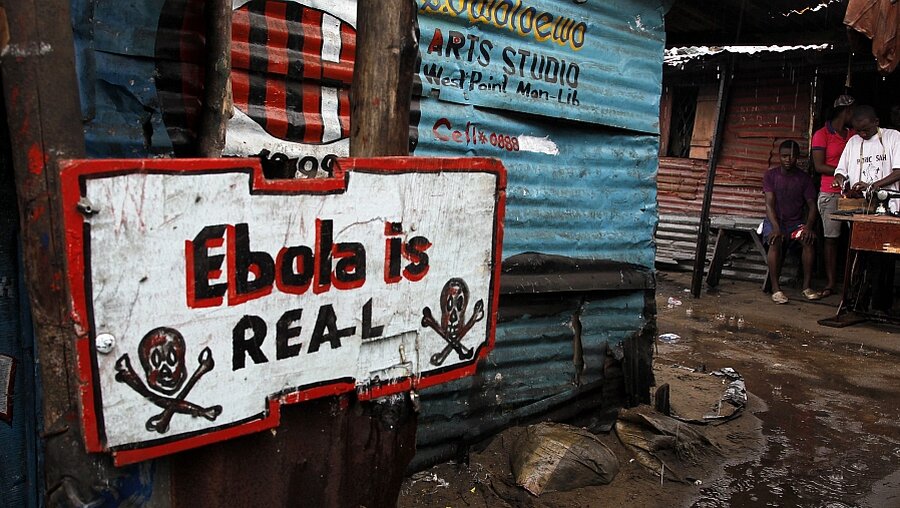 Ebola-Warnung in Liberia (dpa)