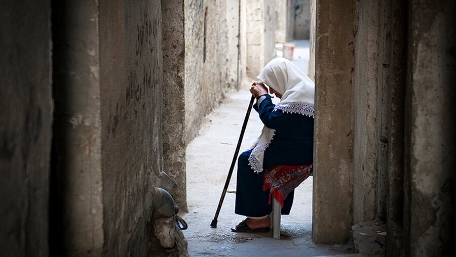 Eine ältere Frau in Hebron, Westjordanland / © Richard Juilliart (shutterstock)