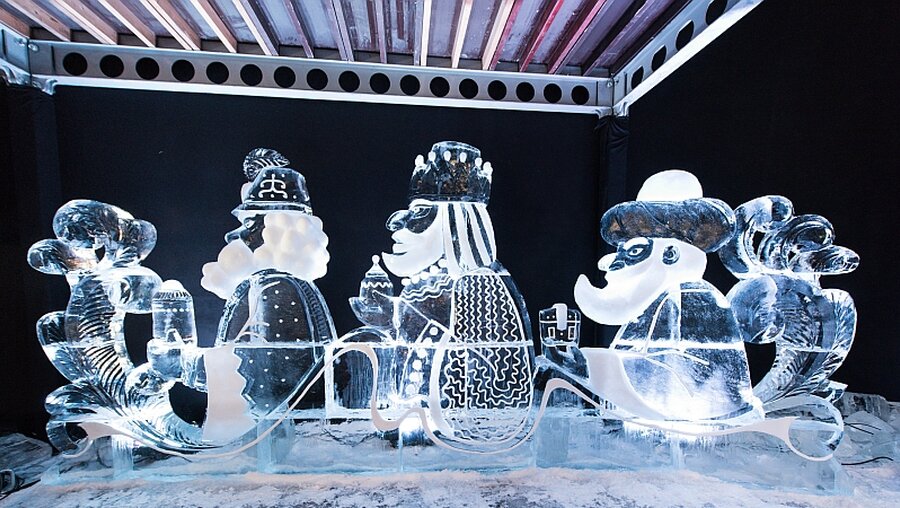 Eisskulptur der Heiligen Drei Könige / © Elisabeth Schomaker (KNA)