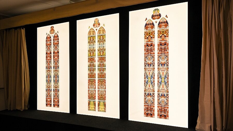 Entwürfe der Richterfenster für die Abtei Tholey / © Julia Steinbrecht (KNA)