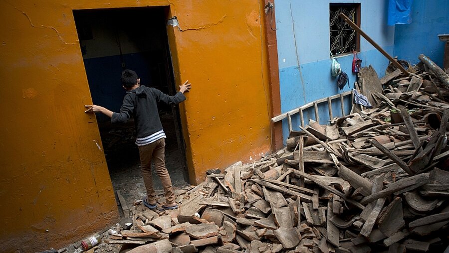 Tote und schwere Schäden nach Erdbeben in Mexiko / © Rebecca Blackwell (dpa)