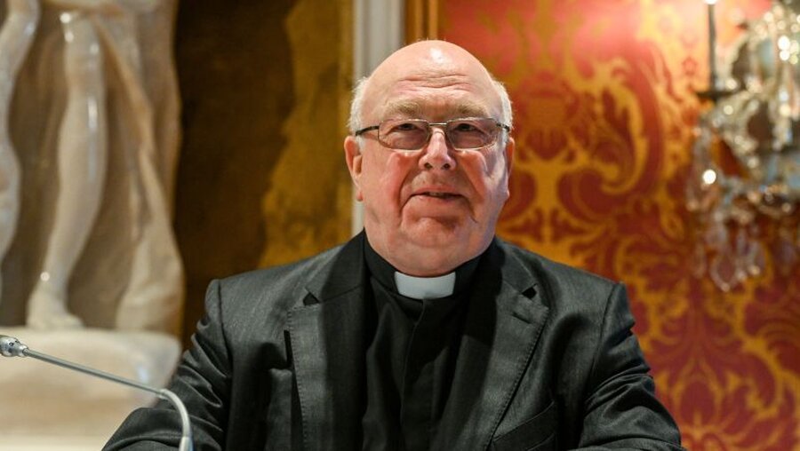 Erzbischof Hans-Josef Becker / © Harald Oppitz (KNA)