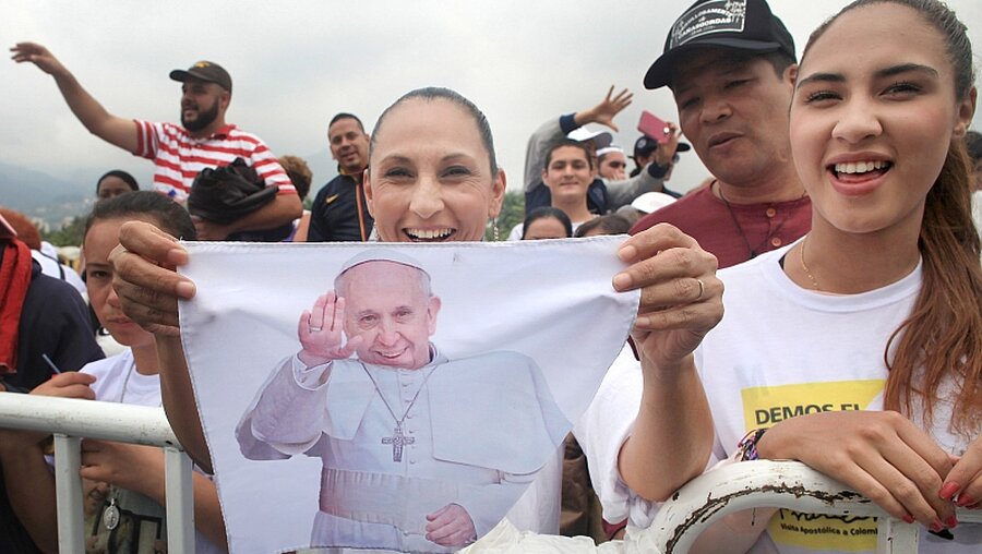 Freude in Kolumbien, weil Papst Franziskus da ist / © Especial Notimex (dpa)