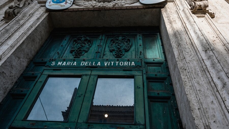 Fassade der Kirche Santa Maria Della Vittoria in Rom / © Beton.7 (shutterstock)