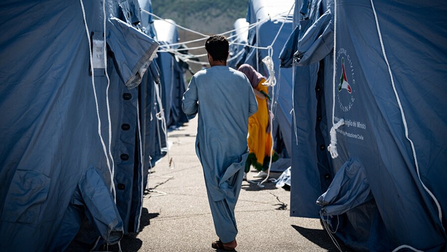 Flüchtlingscamp in Italien / © Cristian Gennari/Romano Siciliani (KNA)