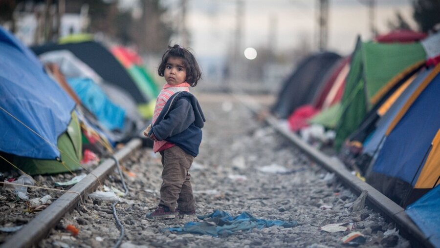 Flüchtlingskind / © Kay Nietfeld (dpa)