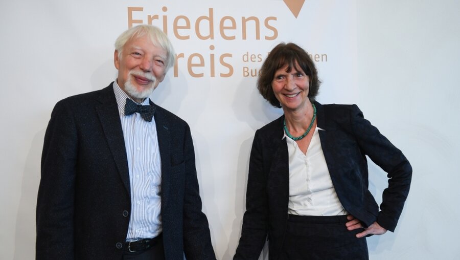 Forscherpaar Aleida und Jan Assmann erhalten den Friedenspreis des Deutschen Buchhandels / © Arne Dedert (dpa)