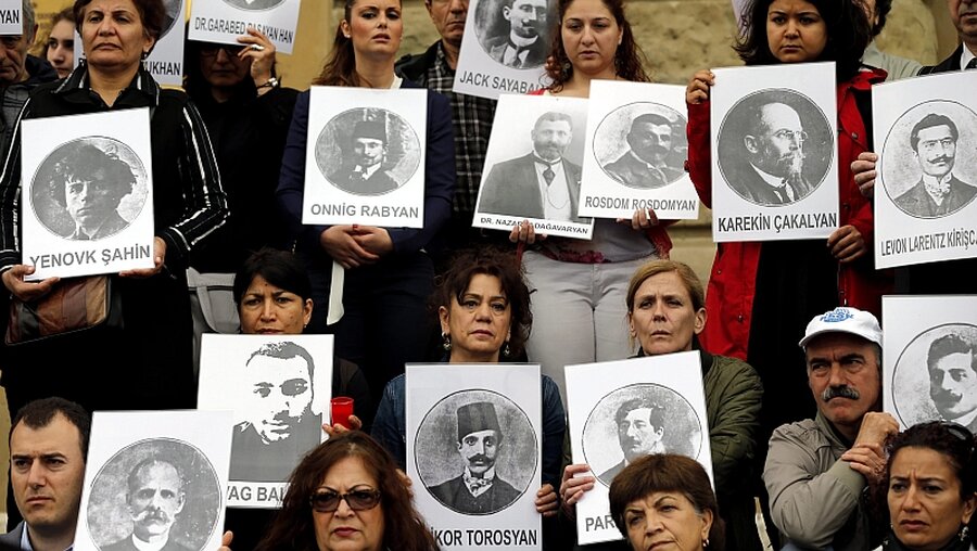 Gedenken an Opfer des Völkermordes / © Sedat Suna (dpa)