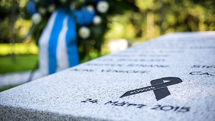 Gedenkstätte für die Opfer der Flugzeugkatastrophe in Haltern / © Marcel Kusch (dpa)