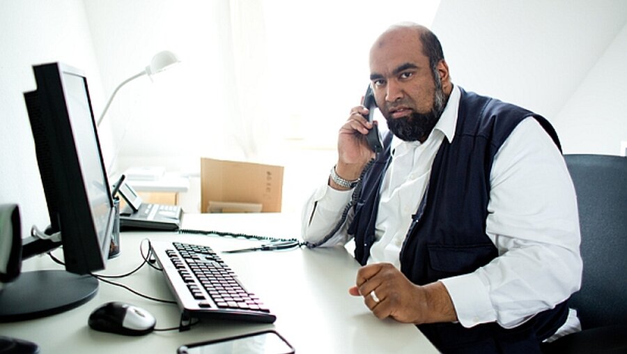 Irman Sagir, Geschäftsführer der Muslimischen Telefonseelsorge (dpa)