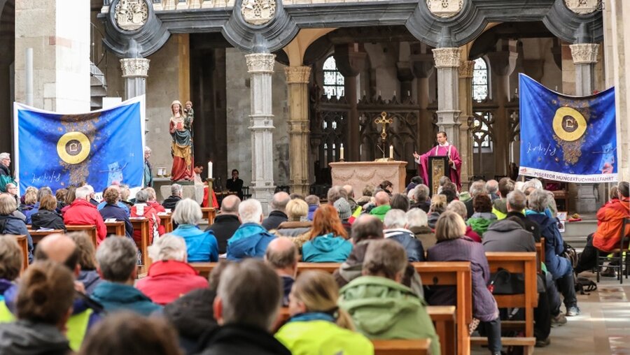 Gottesdienst in St. Maria im Kapitol / © Schoon / Erzbistum Köln  (DR)