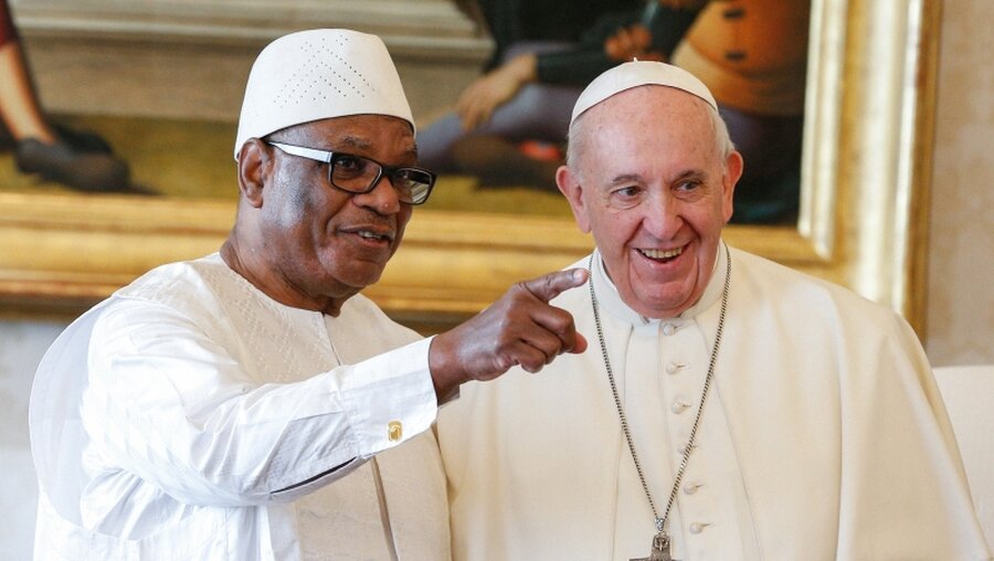 Ibrahim Boubacar Keita und Papst Franziskus / © Paul Haring (KNA)