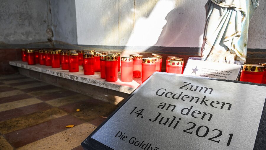 Gedenkort auf dem Friedhof in Ahrweiler / © Harald Oppitz (KNA)