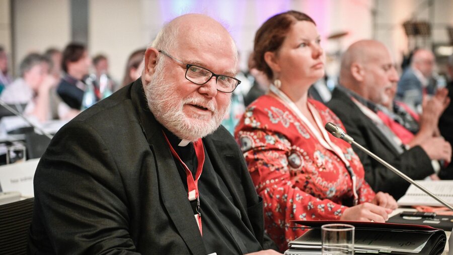 Kardinal Marx auf der vierten Synodalversammlung / © Julia Steinbrecht (KNA)