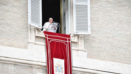 Papst Franziskus beim Angelusgebet / © Vatican Media/Romano Siciliani (KNA)