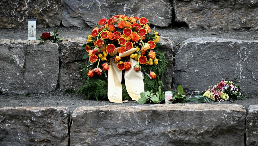 Abschied von getöteter 12-Jähriger in Freudenberg / © Federico Gambarini (dpa)
