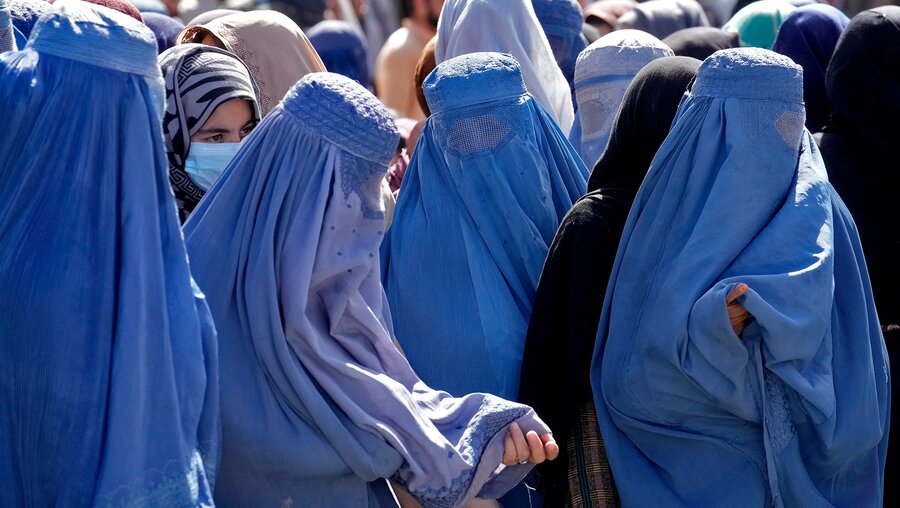 Lage der Frauen in Afghanistan verschlechtert sich weiter / © Ebrahim Noroozi (dpa)