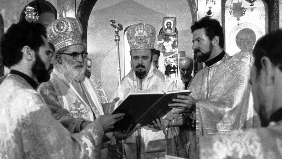Bischofsweihe von Augoustinos Lambardakis (2.v.l.) zum Vikarbischof der Metropolie von Deutschland am 26. März 1972 in Frankfurt. / © KNA-Bild (KNA)