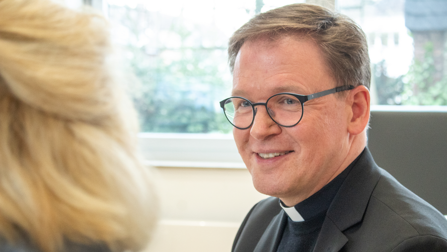 Prof. Dr. Christoph Ohly, Rektor der Kölner Hochschule für Katholische Theologie / © Gerald Mayer (DR)