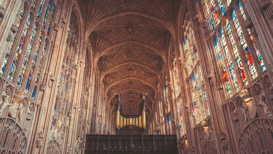 Blick auf die Orgel im Innenraum der King's College Chapel, Cambridge / © JoeyCheung (shutterstock)