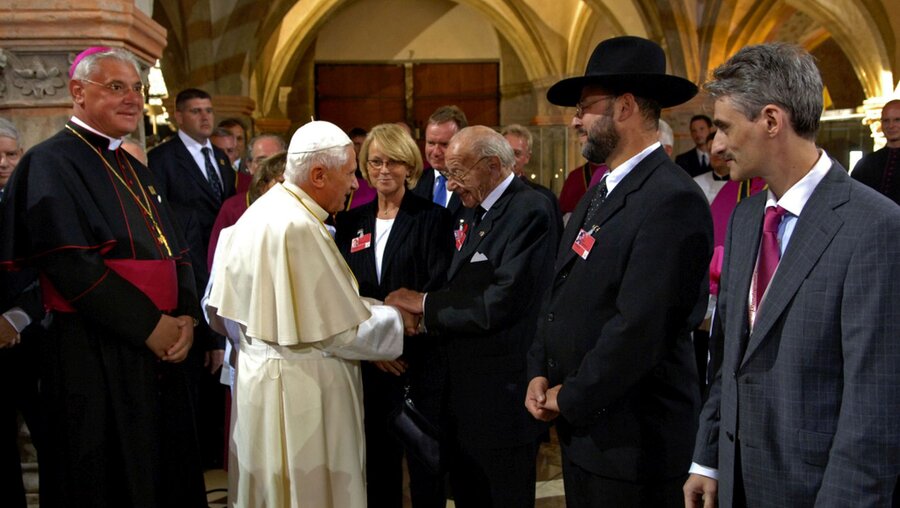 Benedikt XVI. soll grundlagen für interreligiösen Dialog mit dem Judentum gelegt haben (KNA)