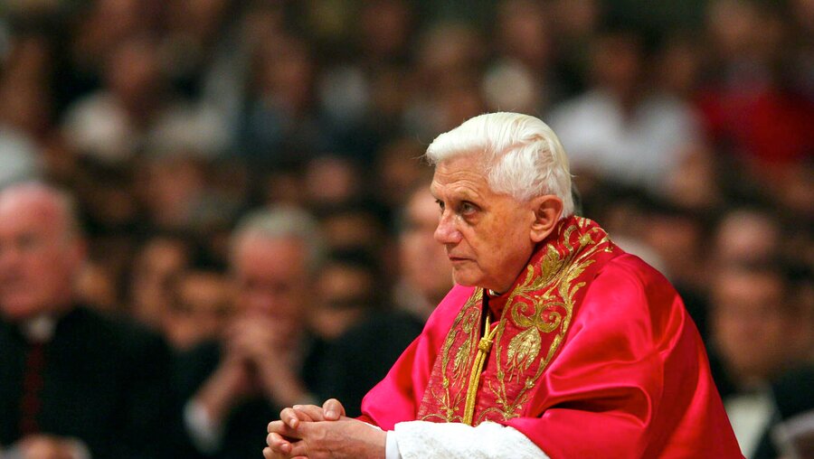 Initiative fordert vom emeritierten Papst Benedikt XVI. gerichtliche Stellungnahme / © Romano Siciliani/Agenzia Romano Siciliani (KNA)