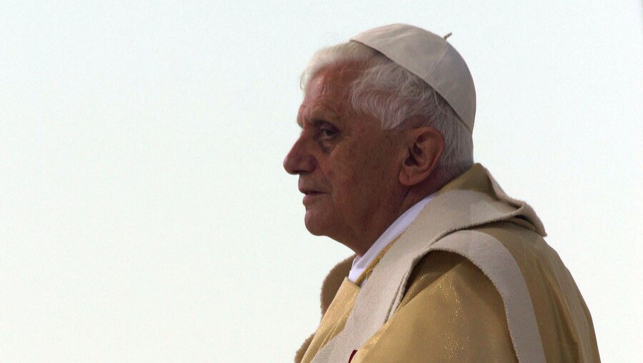 Papst Benedikt XVI. im Jahr 2006 (KNA)