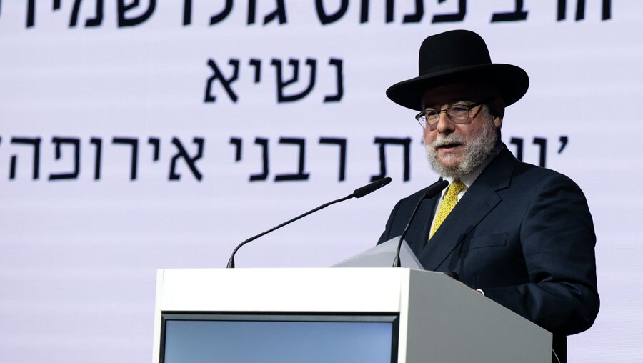 Pinchas Goldschmidt, Vorsitzender der Europäischen Rabbinerkonferenz, nimmt an der 32. Generalversammlung der Konferenz der Europäischen Rabbiner teil / © Sven Hoppe (dpa)
