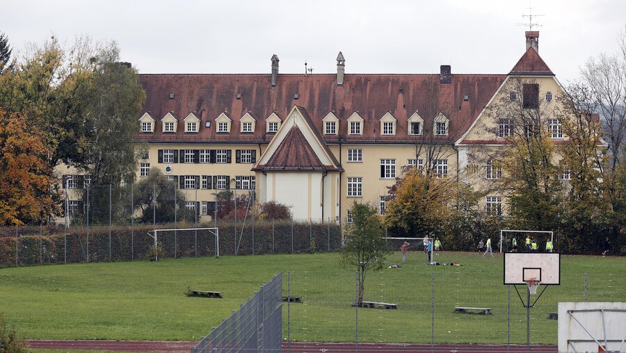 Das frühere katholische Piusheim bei München  / © Uwe Lein (dpa)