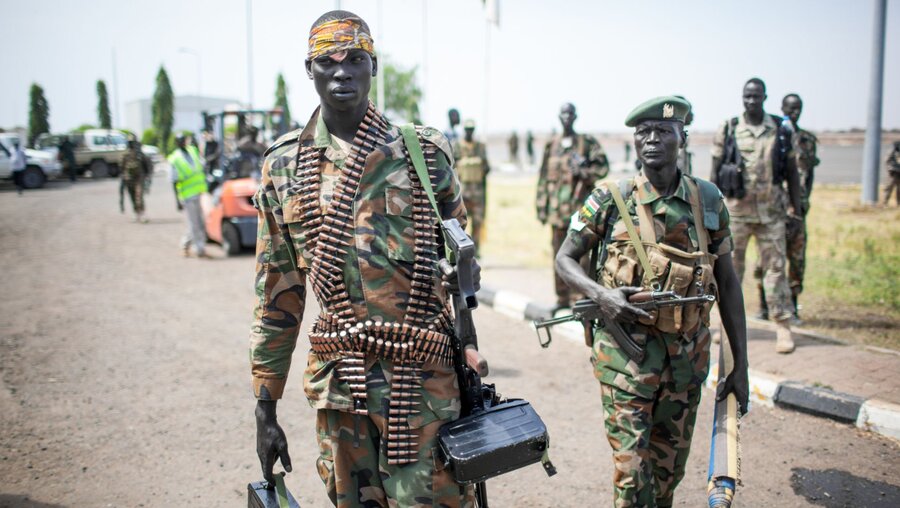 Soldaten im Sudan / © punghi (shutterstock)