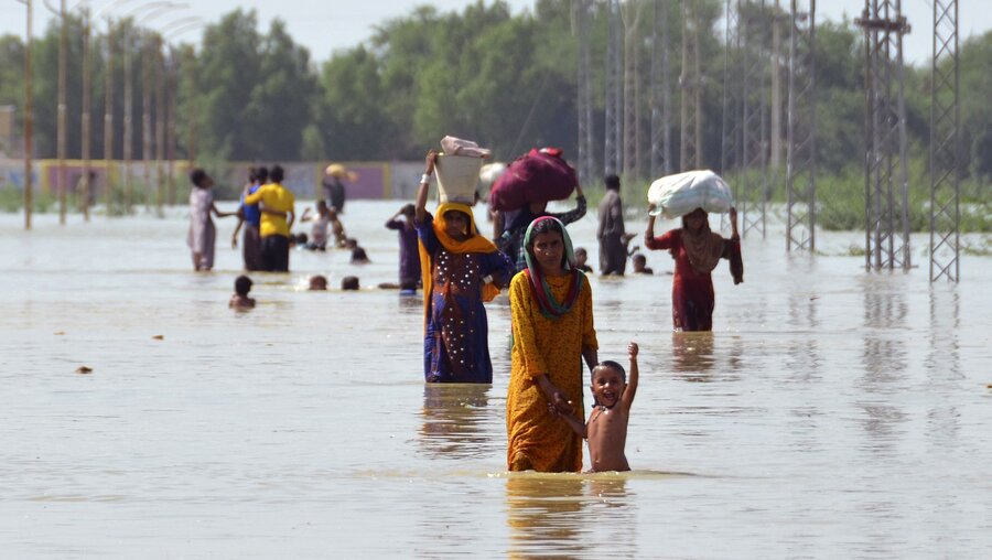 Überschwemmungen in Pakistan / © Zahid Hussain (dpa)