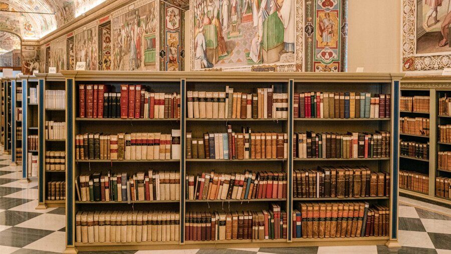 Blick in die Biblioteca Apostolica Vaticana / © Francesco Pistilli (KNA)