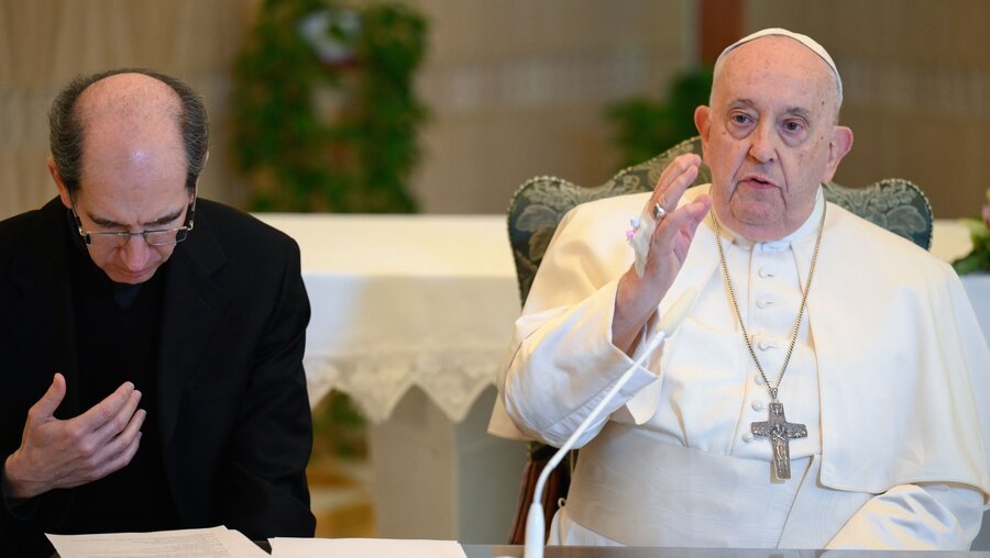 Paolo Braida und Papst Franziskus / © Romano Siciliani (KNA)