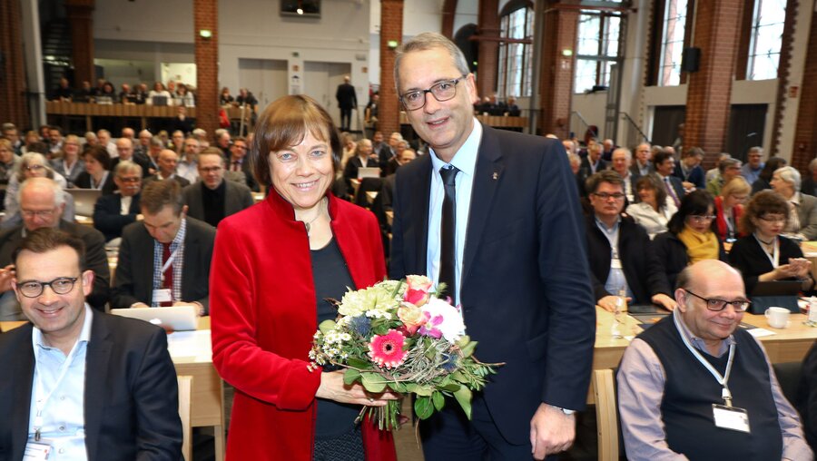 Annette Kurschus und Ulf Schlüter im Jahr 2019 / © Gerd-Matthias Hoeffchen (epd)